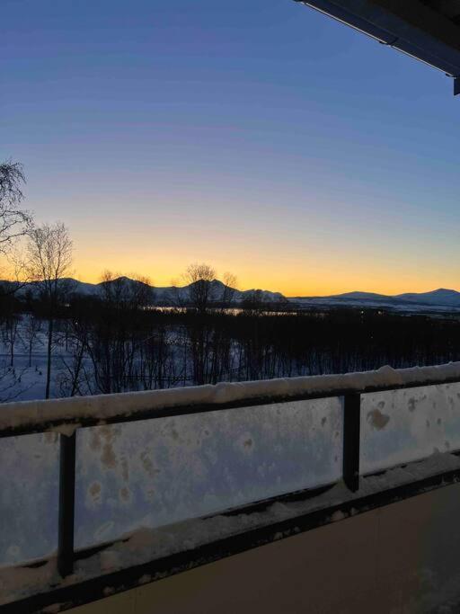 Ny Leilighet I Nytt Bygg I Naturskjonne Omgivelser! Tromsø Kültér fotó