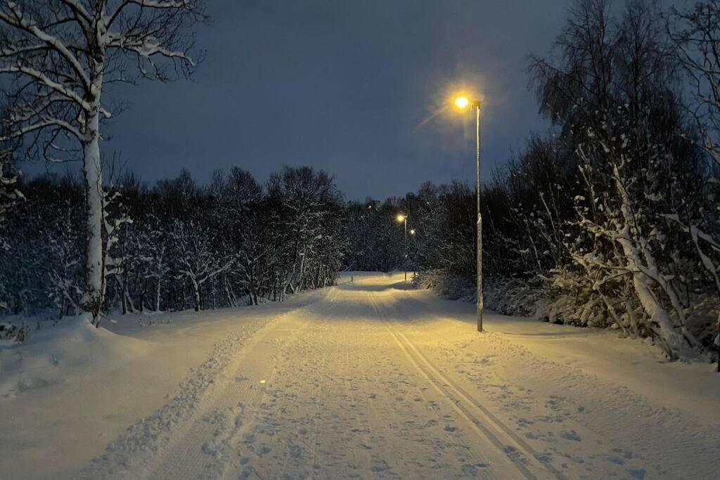 Ny Leilighet I Nytt Bygg I Naturskjonne Omgivelser! Tromsø Kültér fotó